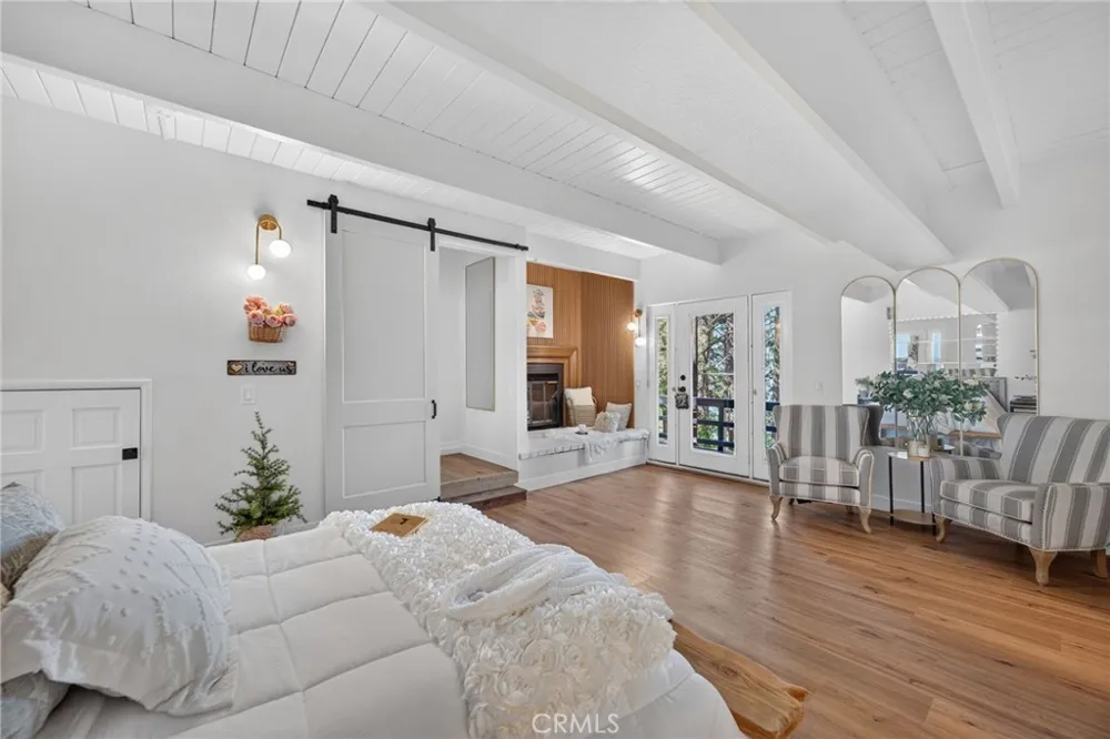 30916 Glen Oak Running Springs, CA 92382