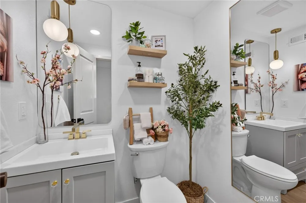 30916 Glen Oak Running Springs, CA 92382