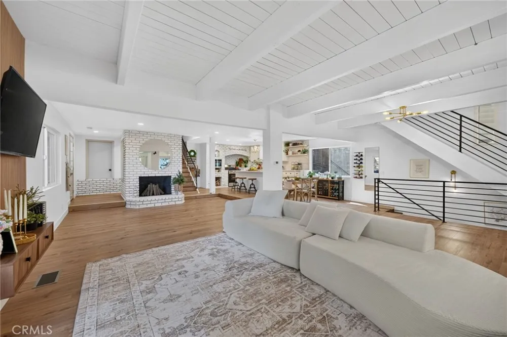 30916 Glen Oak Running Springs, CA 92382