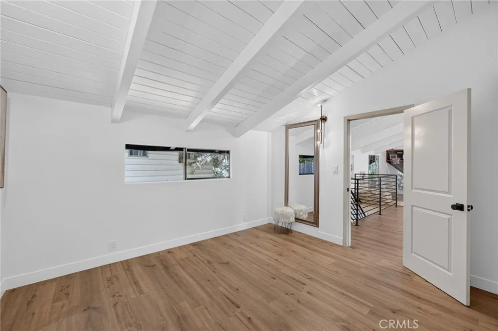 30916 Glen Oak Running Springs, CA 92382