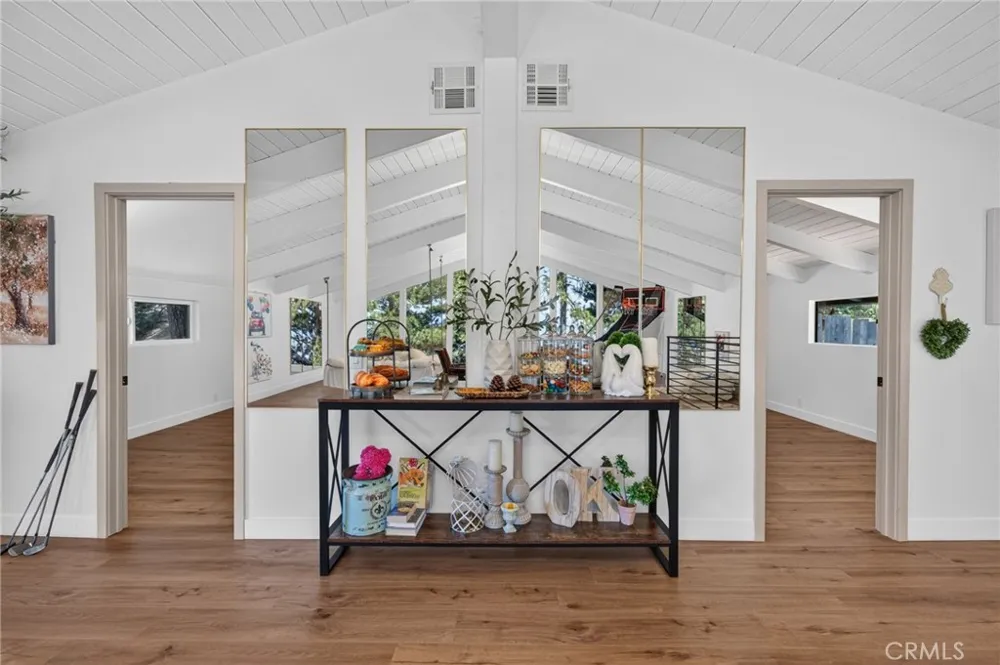 30916 Glen Oak Running Springs, CA 92382