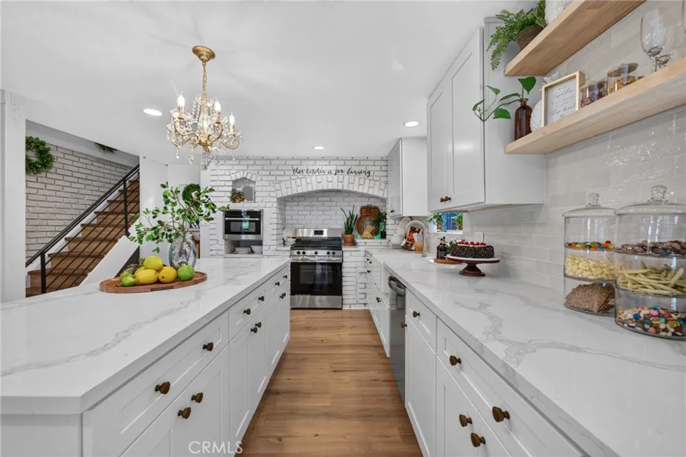 30916 Glen Oak Running Springs, CA 92382