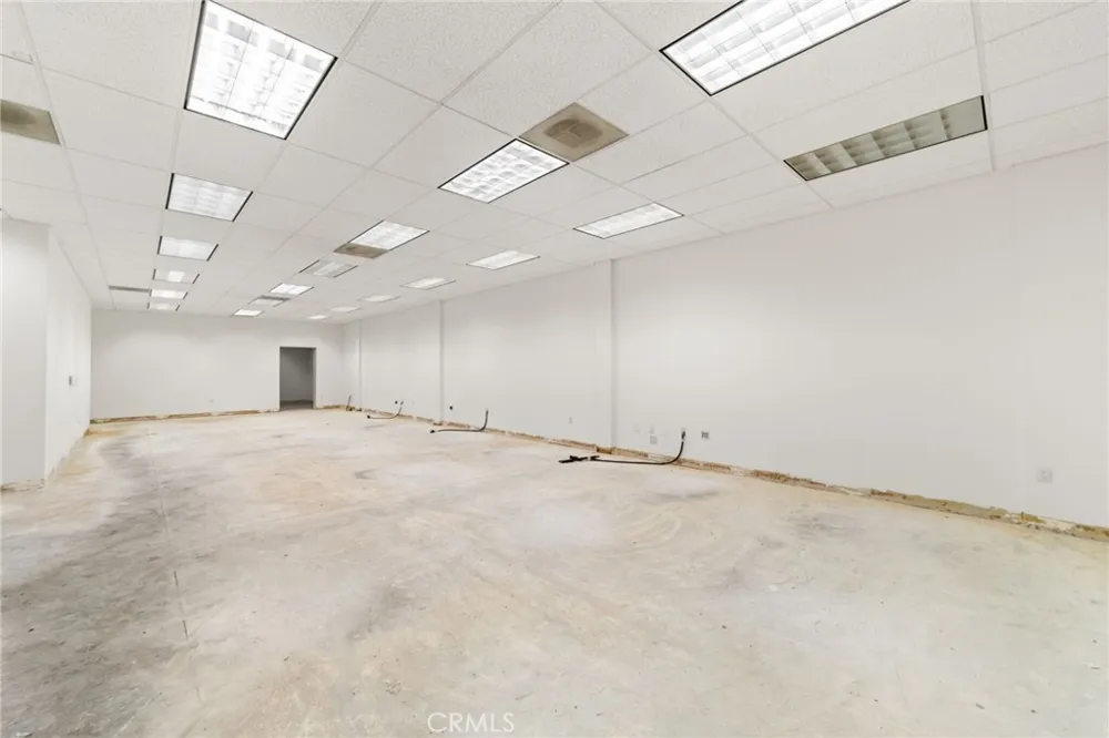 554 E San Bernardino #107 Covina, CA 91723