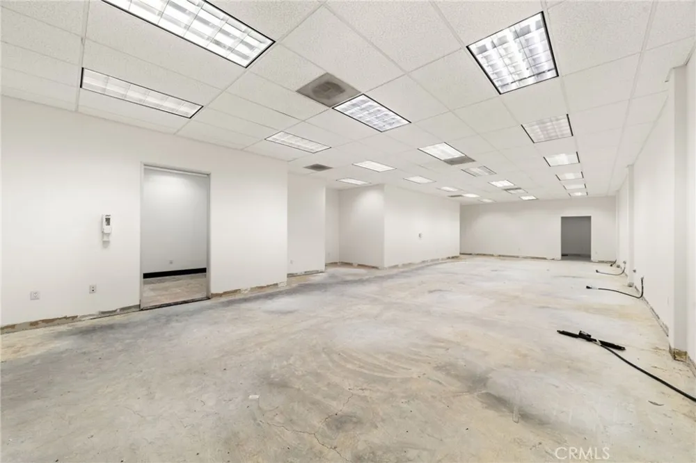 554 E San Bernardino #107 Covina, CA 91723