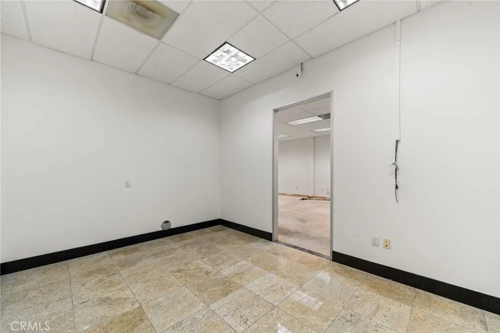 554 E San Bernardino #107 Covina, CA 91723