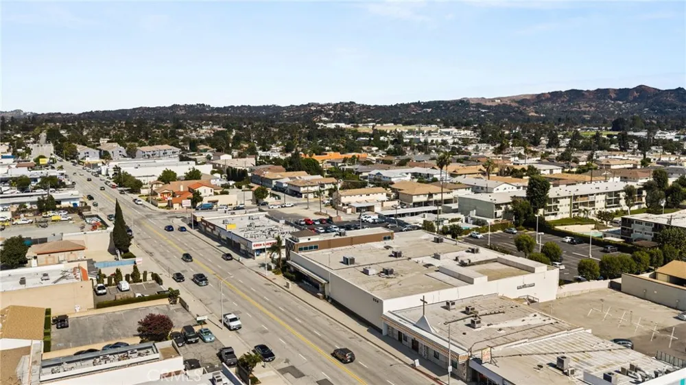 554 E San Bernardino #107 Covina, CA 91723