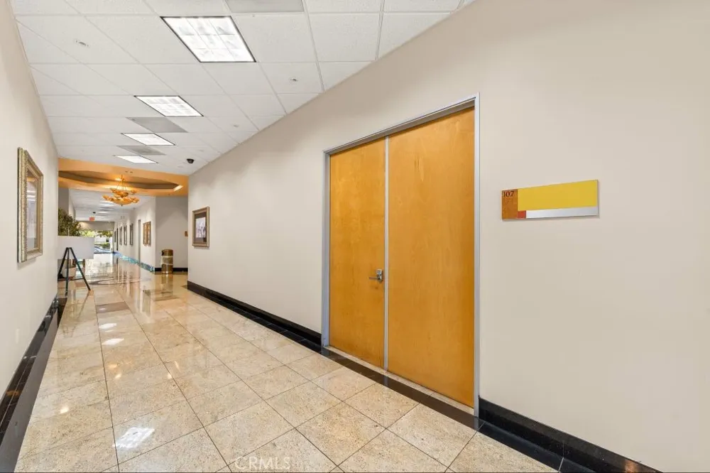 554 E San Bernardino #107 Covina, CA 91723