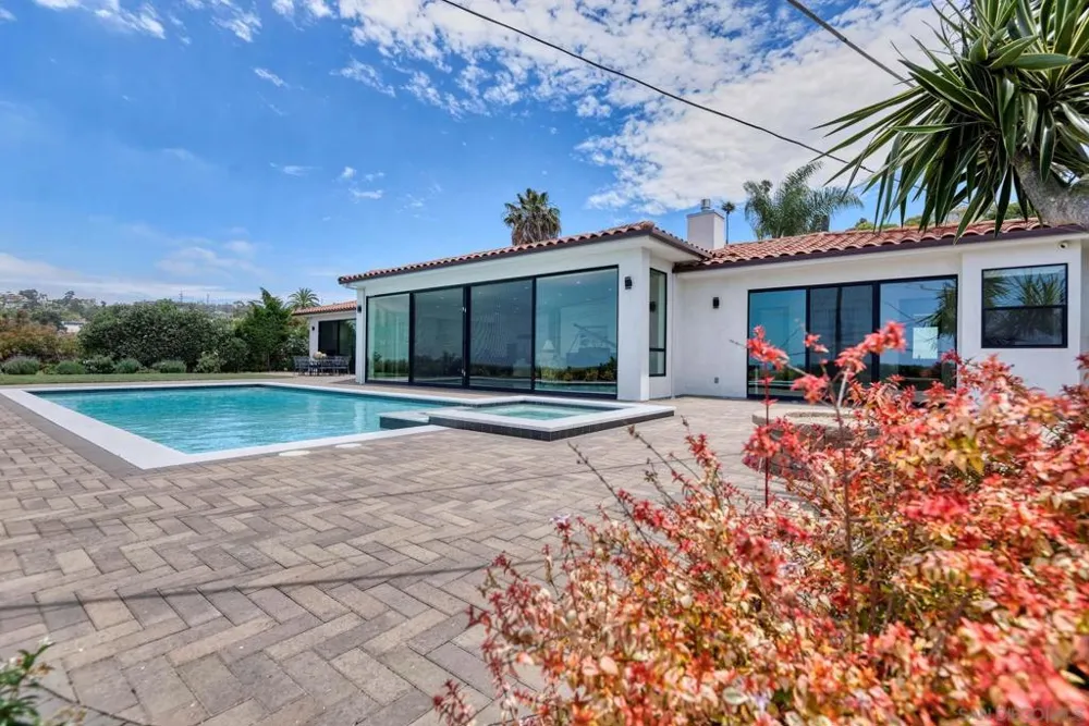 1168 Muirlands Vista Way La Jolla, CA 92109