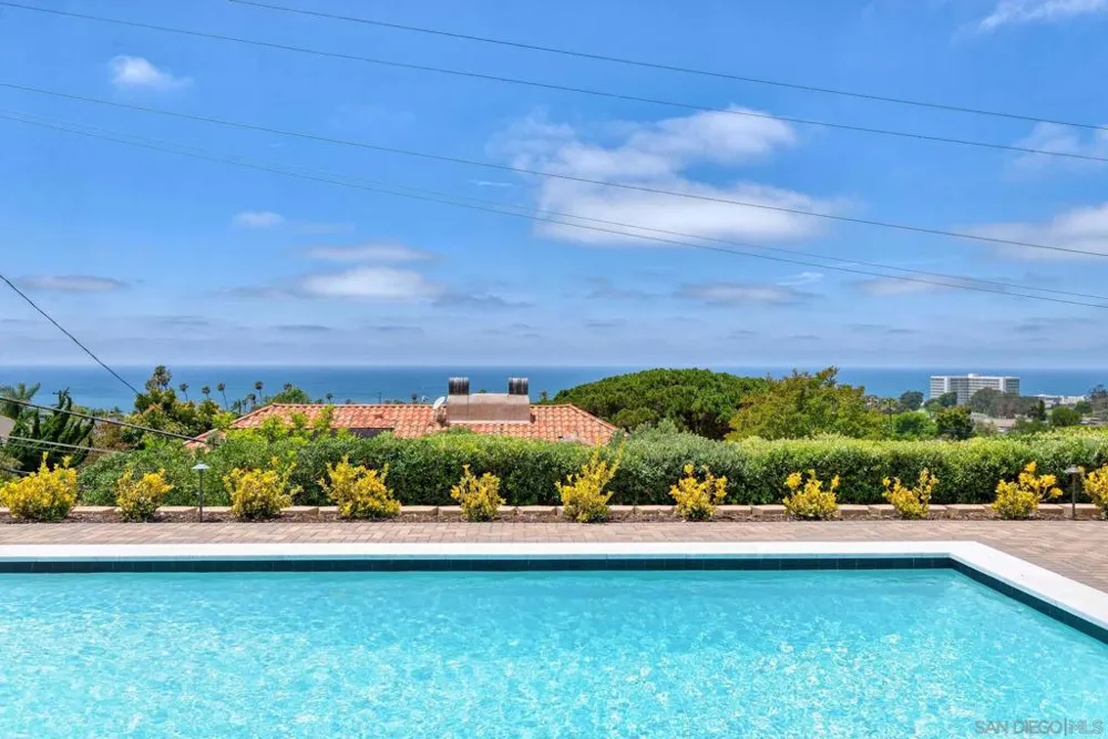 1168 Muirlands Vista Way La Jolla, CA 92109