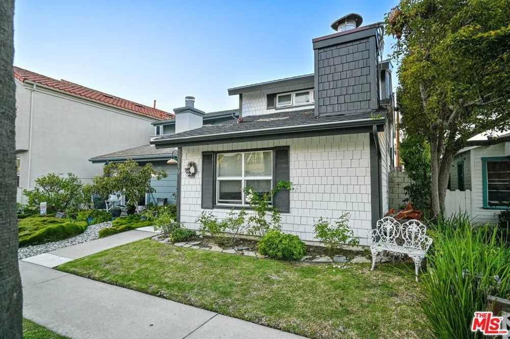 219 13th Street Huntington Beach, CA 92648