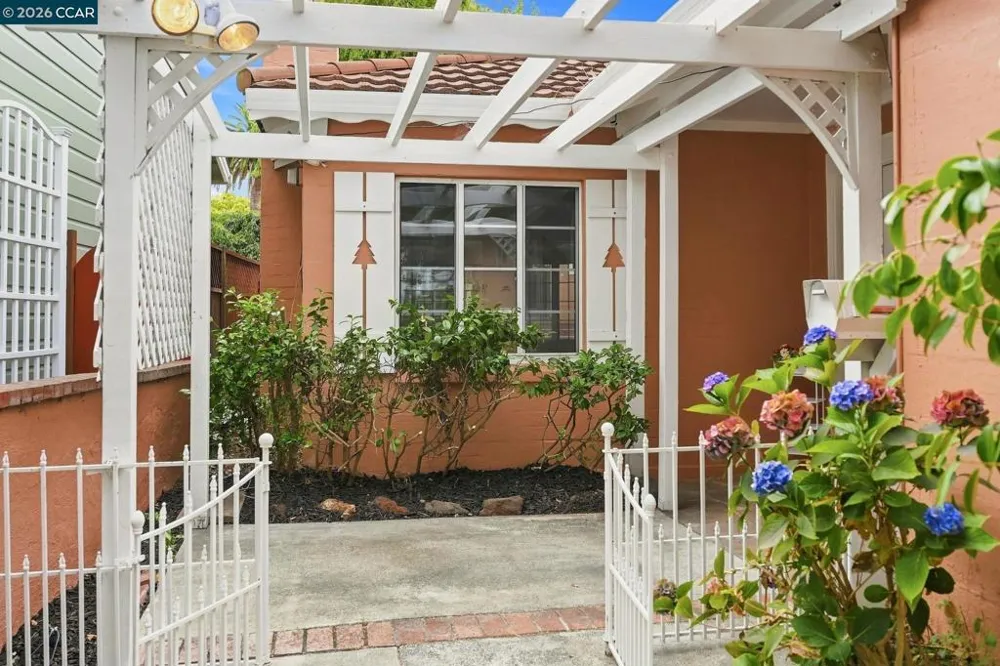 1169 Roxanne Ave Hayward, CA 94542