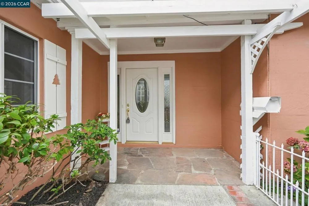 1169 Roxanne Ave Hayward, CA 94542
