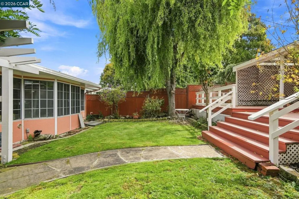 1169 Roxanne Ave Hayward, CA 94542