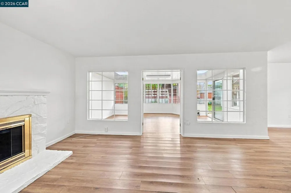 1169 Roxanne Ave Hayward, CA 94542