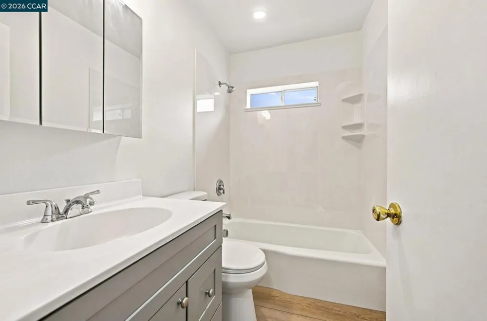 1169 Roxanne Ave Hayward, CA 94542