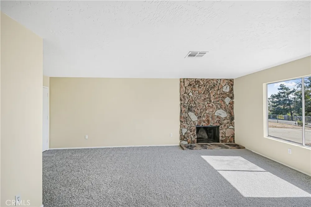 11694 Pepper Street Hesperia, CA 92345