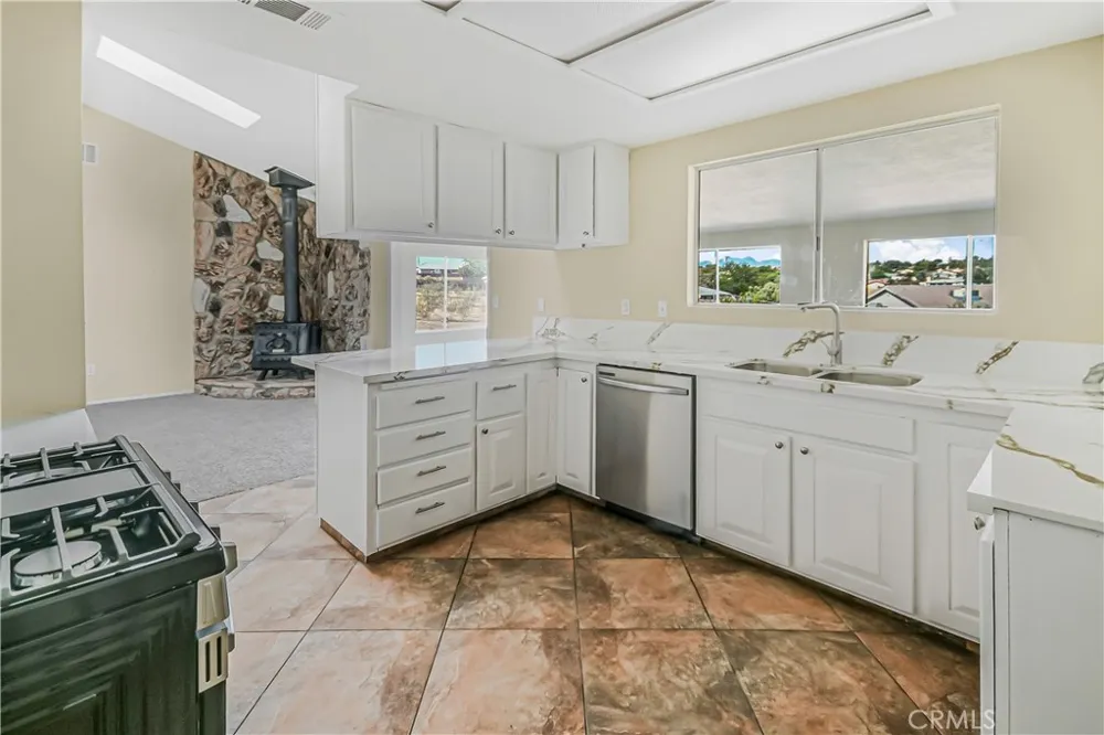 11694 Pepper Street Hesperia, CA 92345