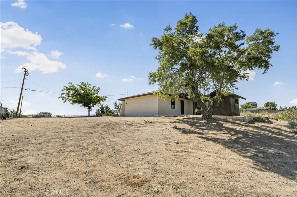 11694 Pepper Street Hesperia, CA 92345