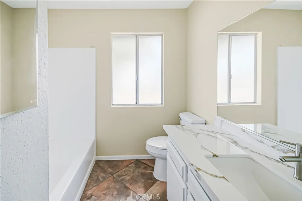 11694 Pepper Street Hesperia, CA 92345