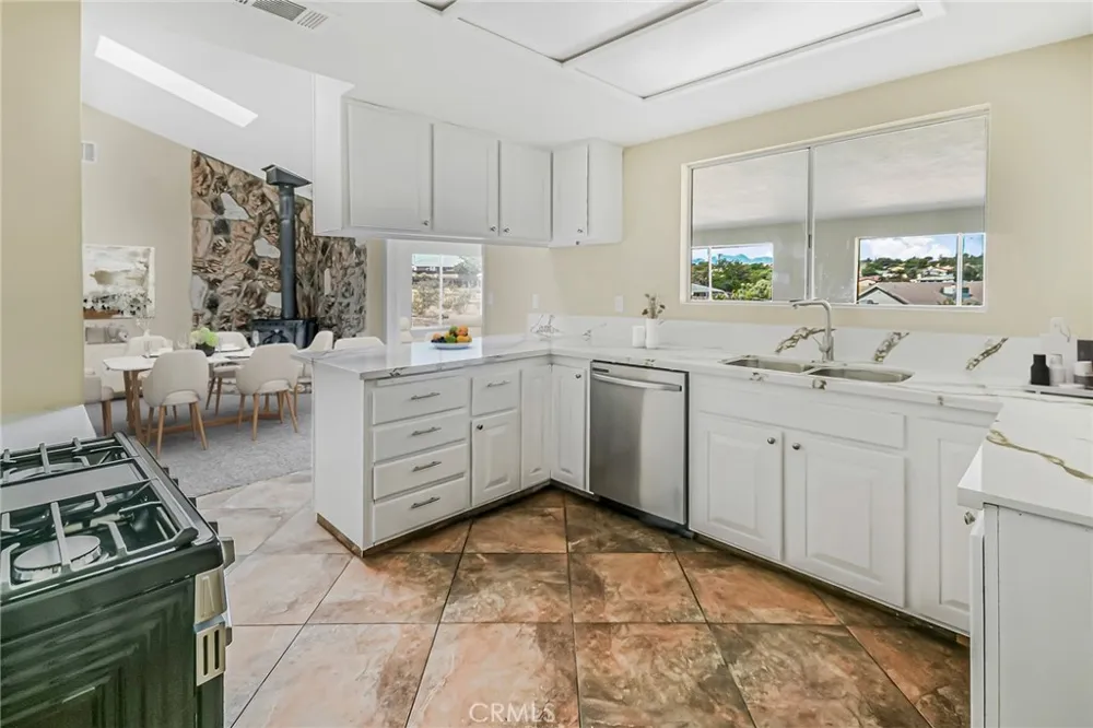 11694 Pepper Street Hesperia, CA 92345