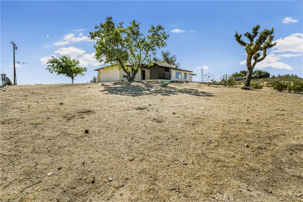 11694 Pepper Street Hesperia, CA 92345