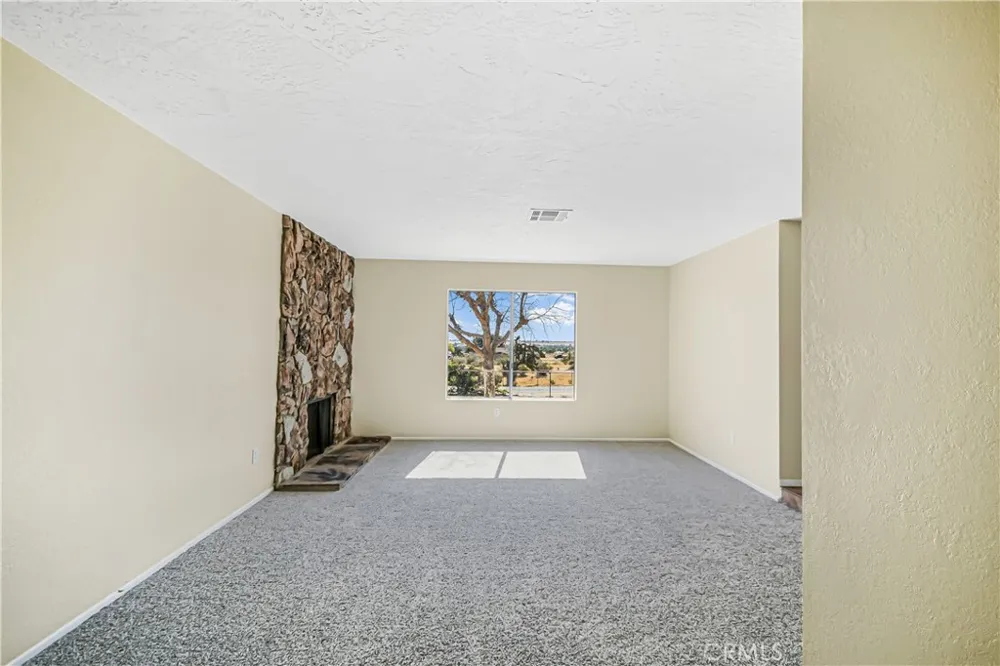 11694 Pepper Street Hesperia, CA 92345