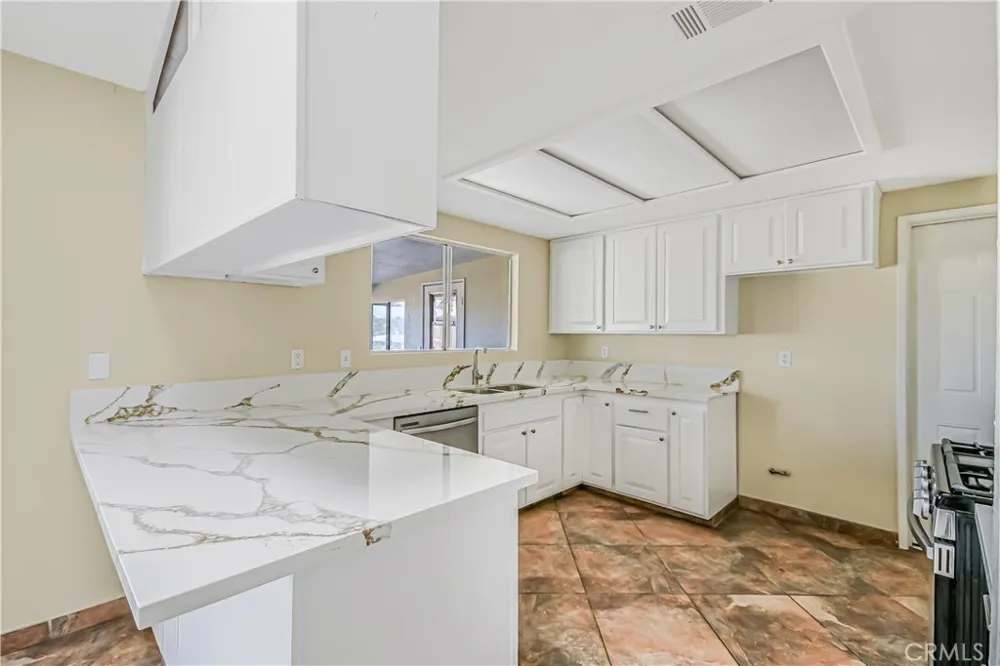 11694 Pepper Street Hesperia, CA 92345