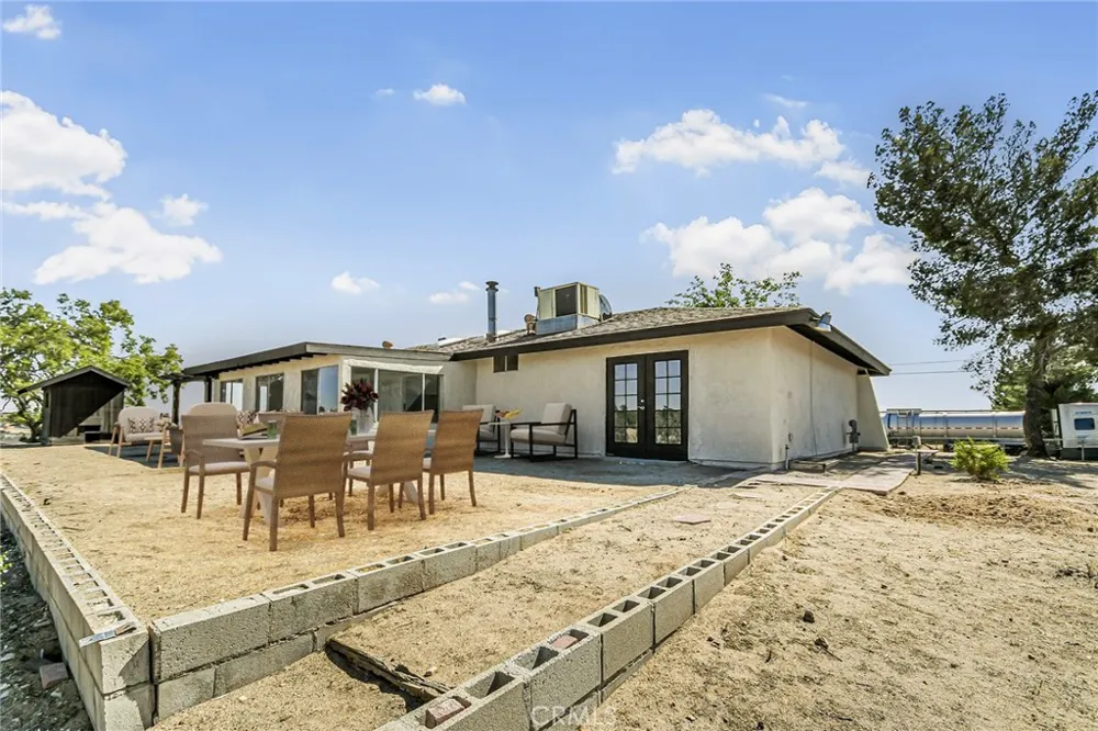 11694 Pepper Street Hesperia, CA 92345