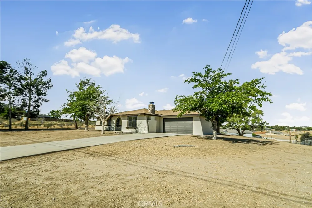 11694 Pepper Street Hesperia, CA 92345