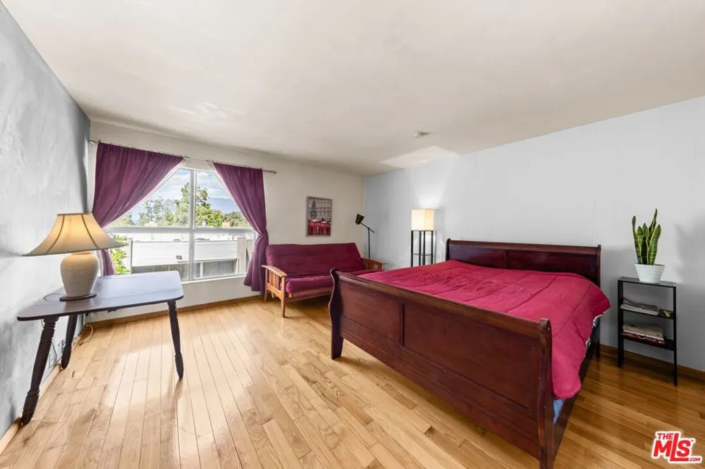 190 Arroyo Terrace #305 Pasadena, CA 91103
