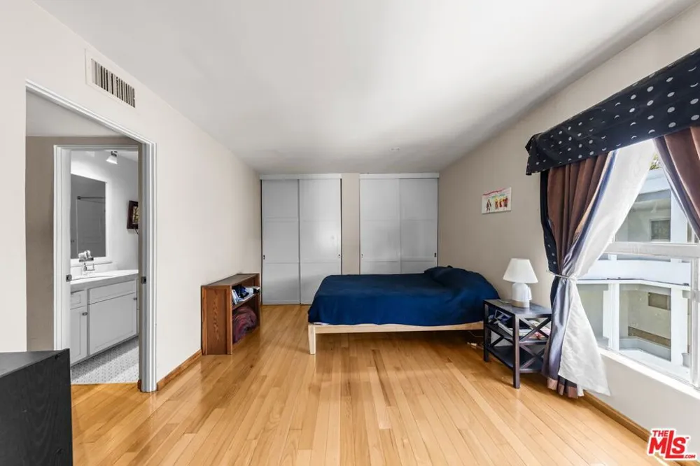 190 Arroyo Terrace #305 Pasadena, CA 91103