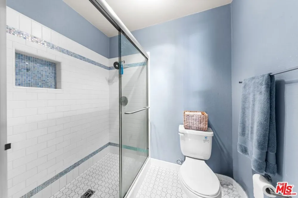 190 Arroyo Terrace #305 Pasadena, CA 91103