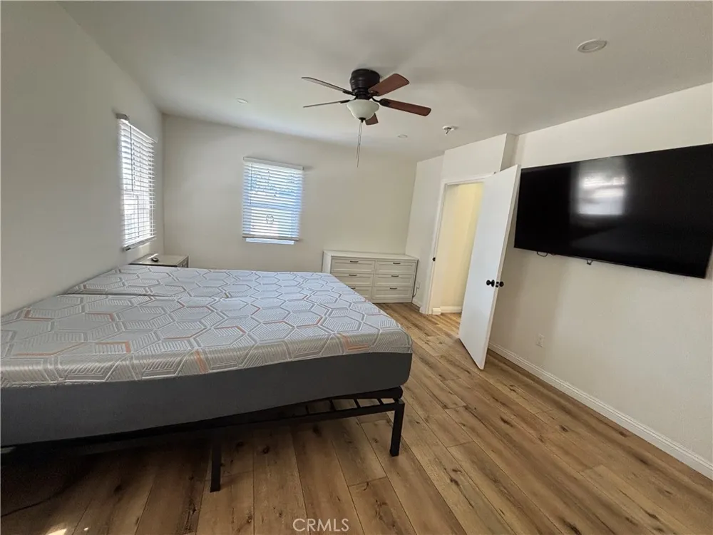 6529 Aura Avenue Reseda, CA 91335
