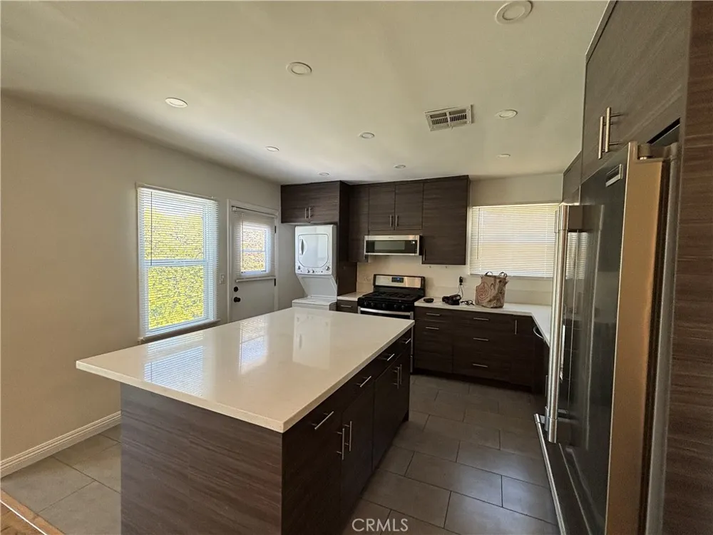 6529 Aura Avenue Reseda, CA 91335