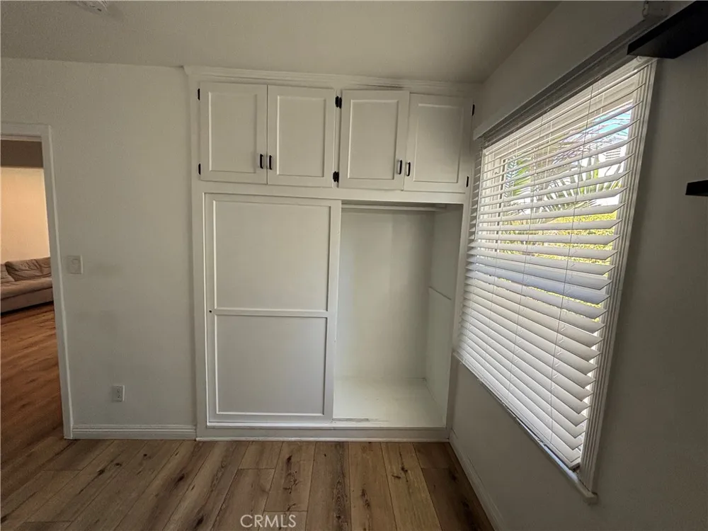 6529 Aura Avenue Reseda, CA 91335