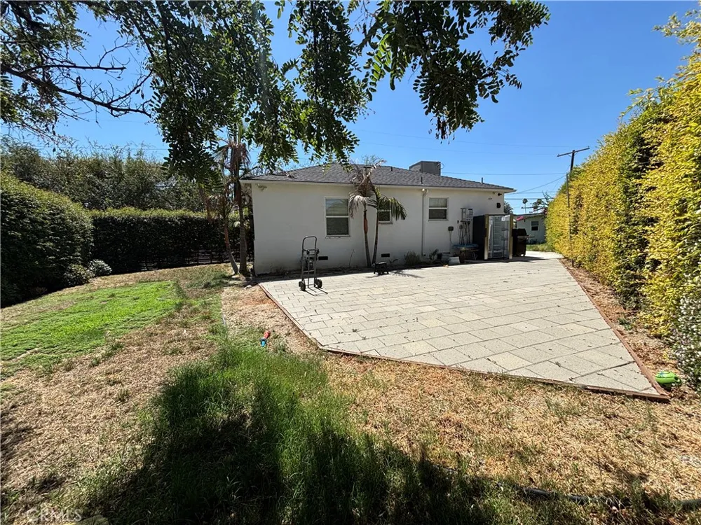 6529 Aura Avenue Reseda, CA 91335