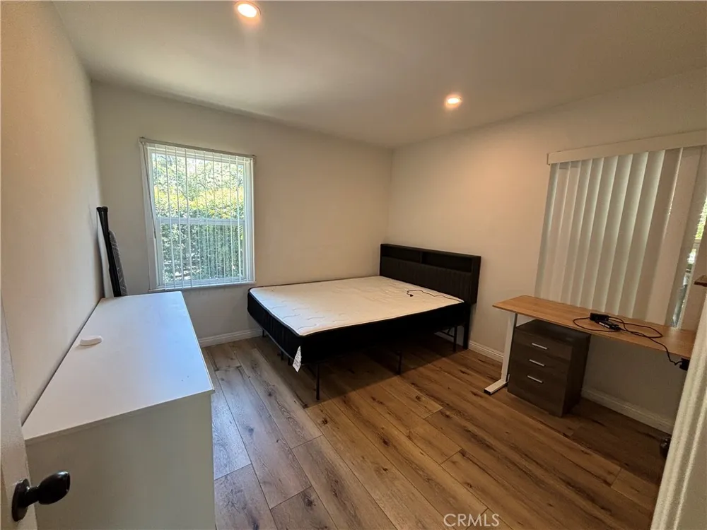 6529 Aura Avenue Reseda, CA 91335