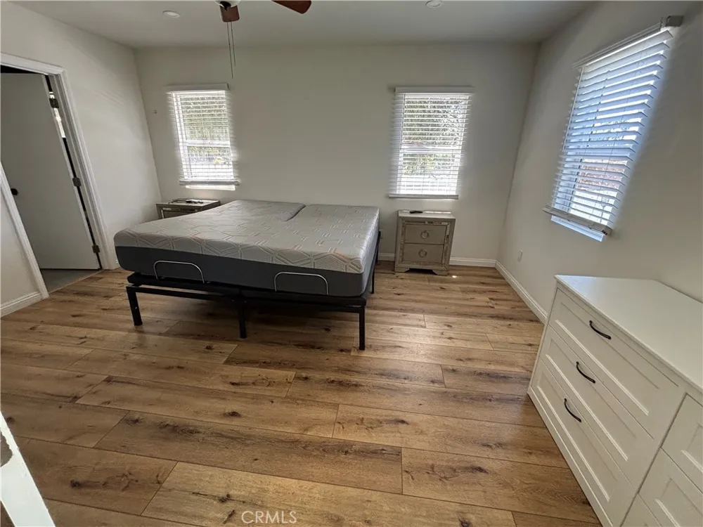 6529 Aura Avenue Reseda, CA 91335