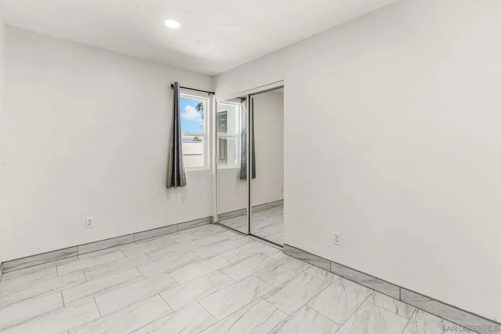 3728 ODOM San Diego, CA 92115
