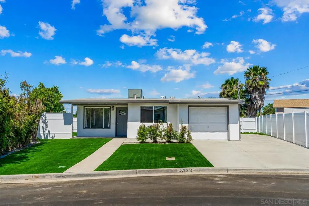 3728 ODOM San Diego, CA 92115