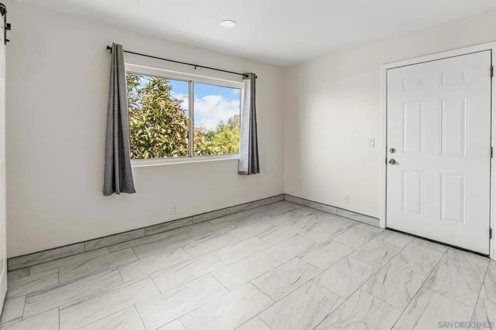 3728 ODOM San Diego, CA 92115