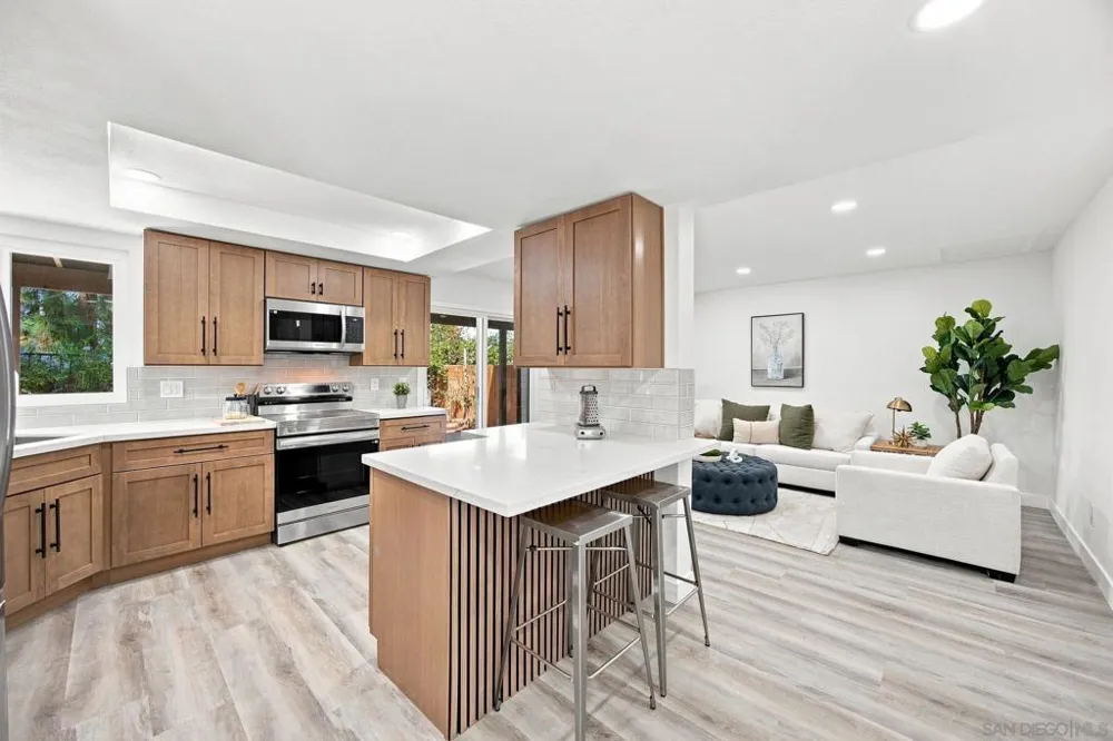 16050 Big Springs San Diego, CA 92127