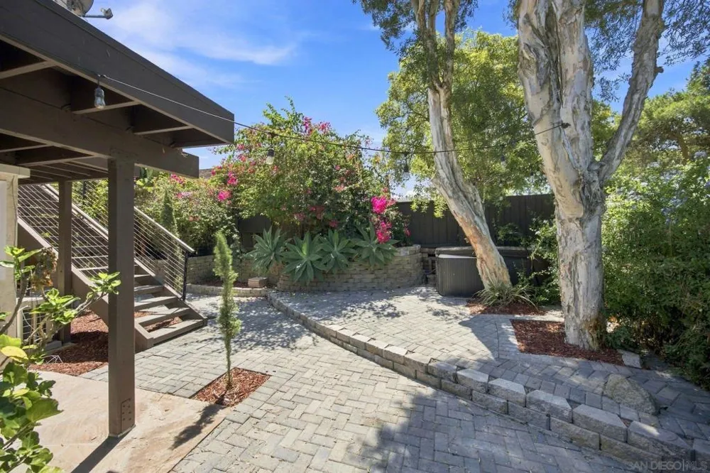 16050 Big Springs San Diego, CA 92127