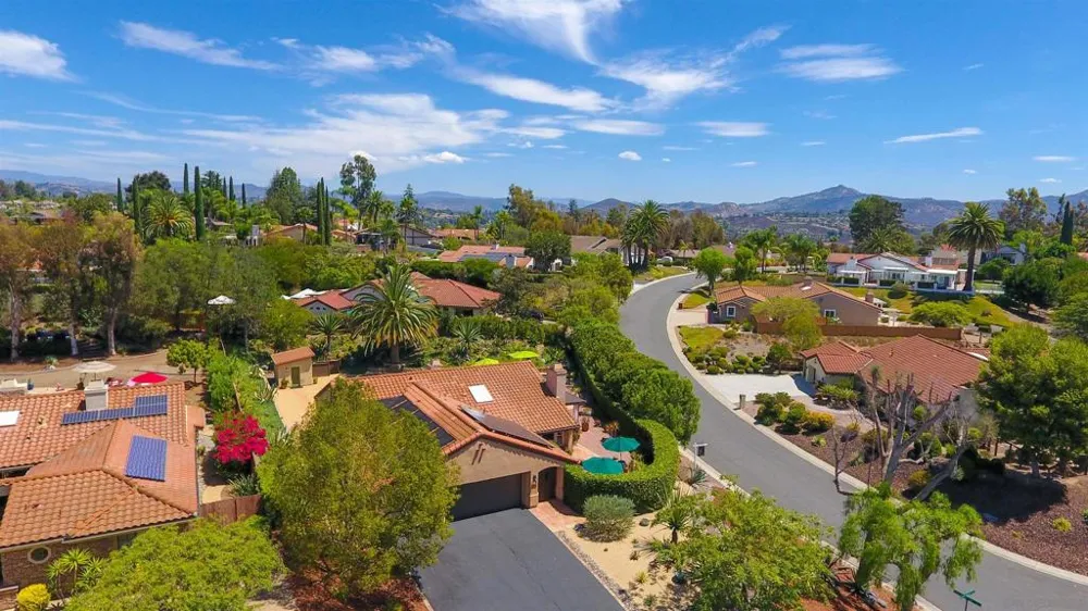 3220 Avenida Reposo Escondido, CA 92029