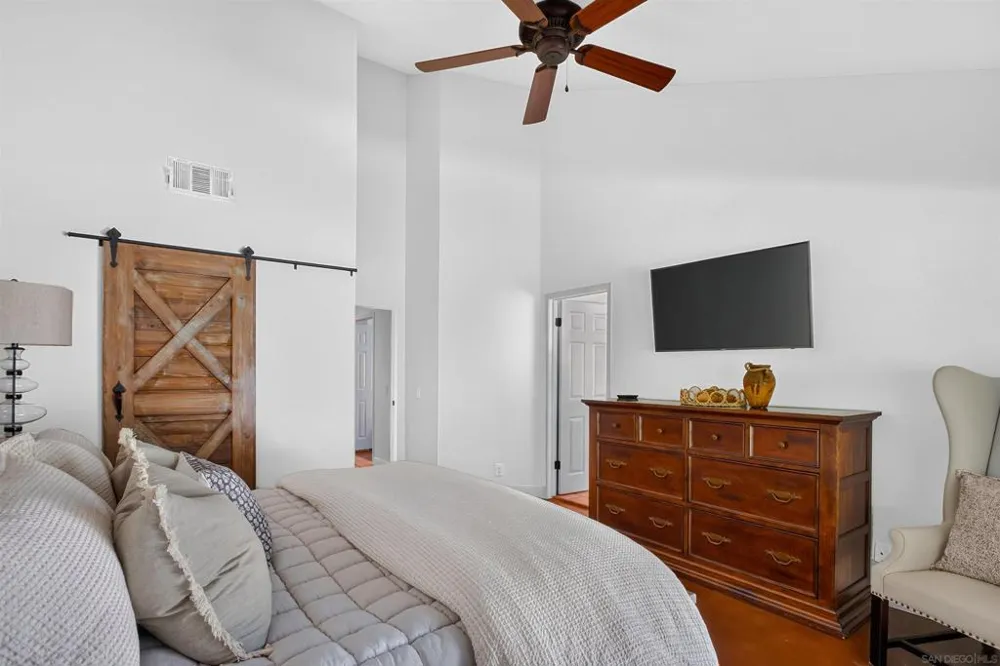 3220 Avenida Reposo Escondido, CA 92029