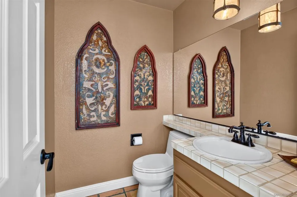 3220 Avenida Reposo Escondido, CA 92029