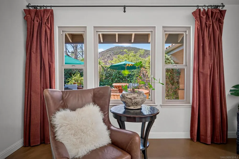 3220 Avenida Reposo Escondido, CA 92029