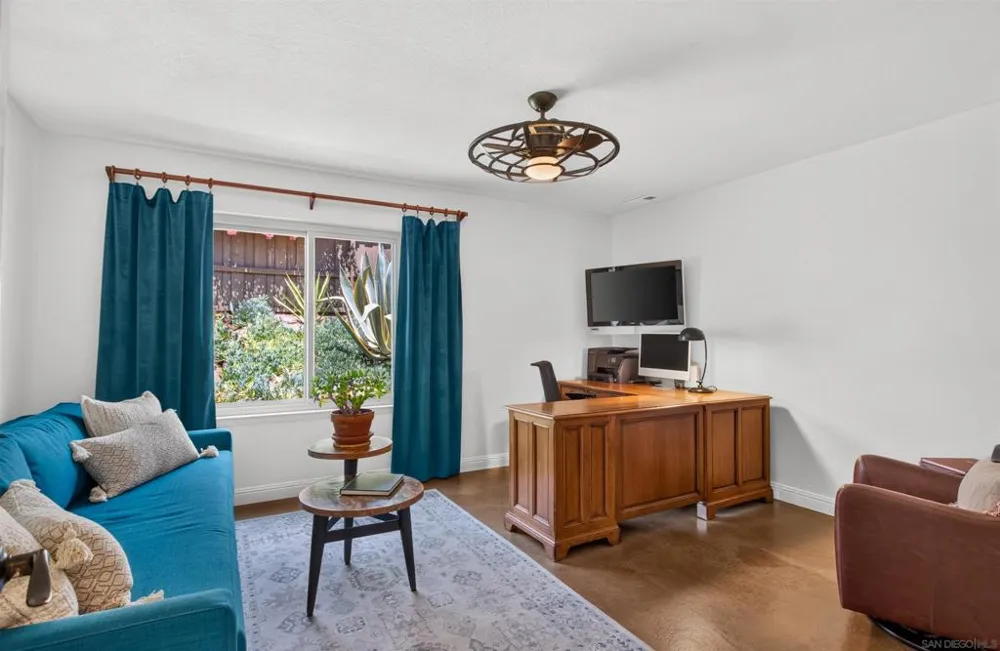 3220 Avenida Reposo Escondido, CA 92029