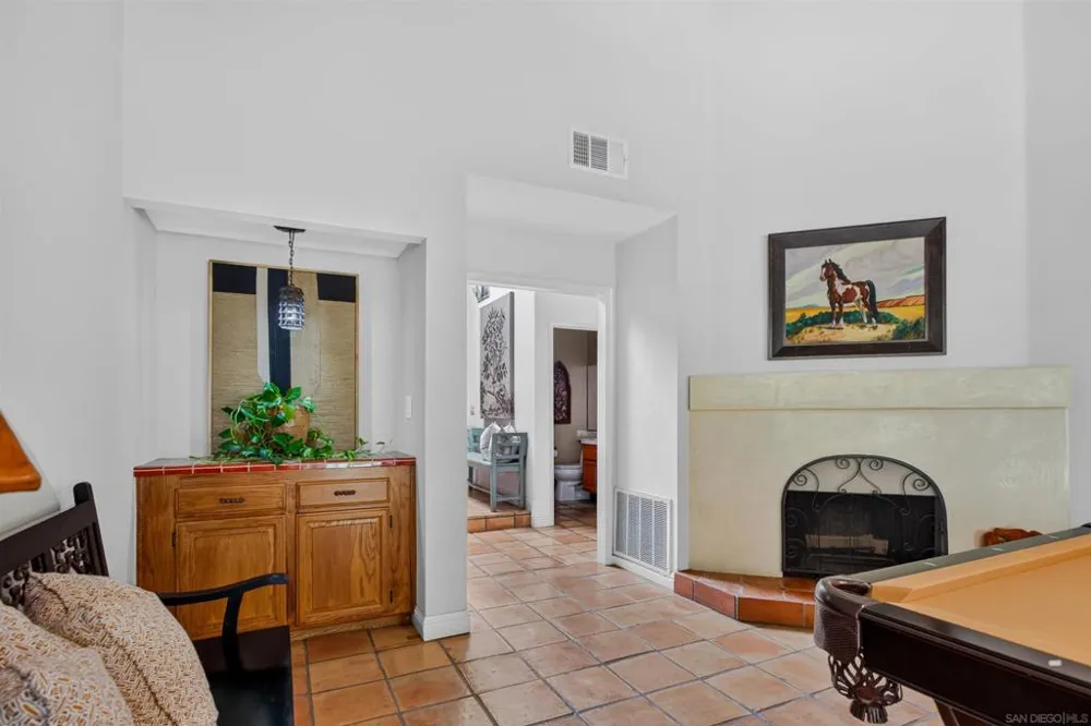 3220 Avenida Reposo Escondido, CA 92029