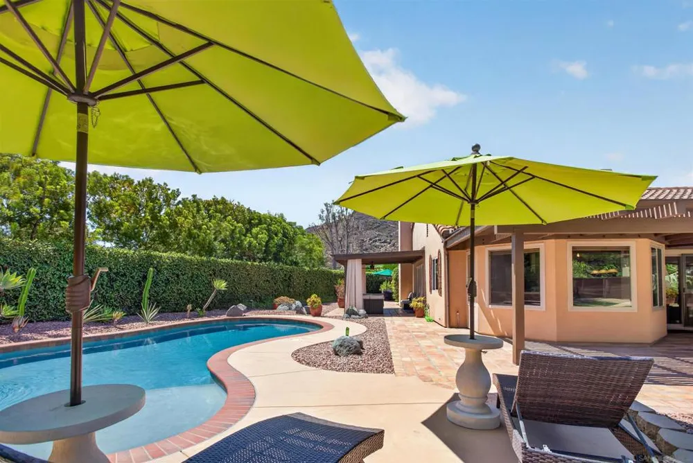 3220 Avenida Reposo Escondido, CA 92029